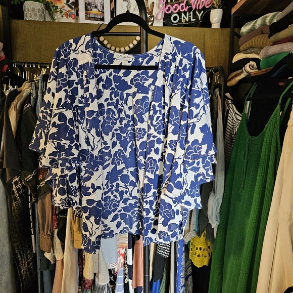 Blue and White Floral Blouse - Picture 1 of 3
